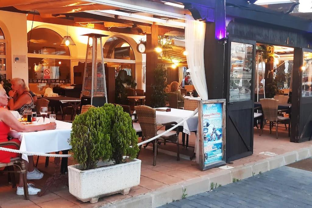 Adventure Harbour Apartment Torrevieja Exterior photo